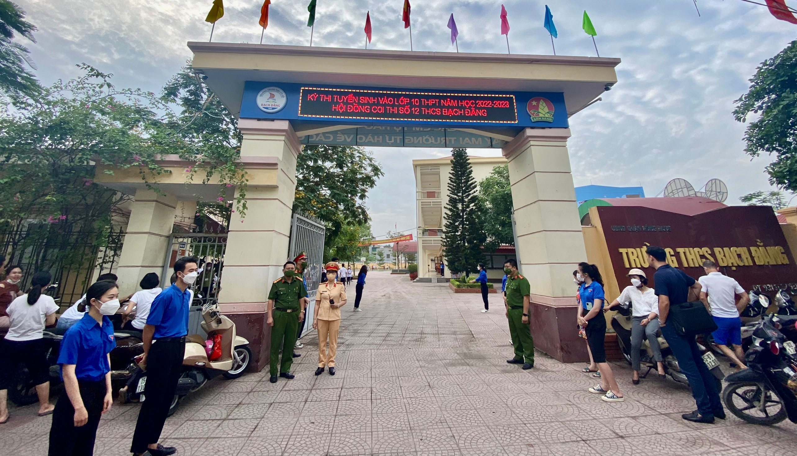 Công an quận Hồng Bàng:  Bảo đảm an ninh trật tự, trật tự an toàn giao thông trong ngày thi tuyển sinh vào lớp 10 THPT đầu tiên